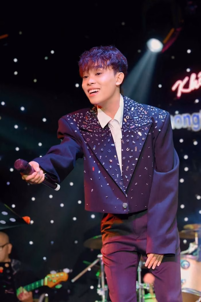 Sự ủng hộ nồng nhiệt từ người hâm mộ là động lực lớn nhất của nam ca sĩ.