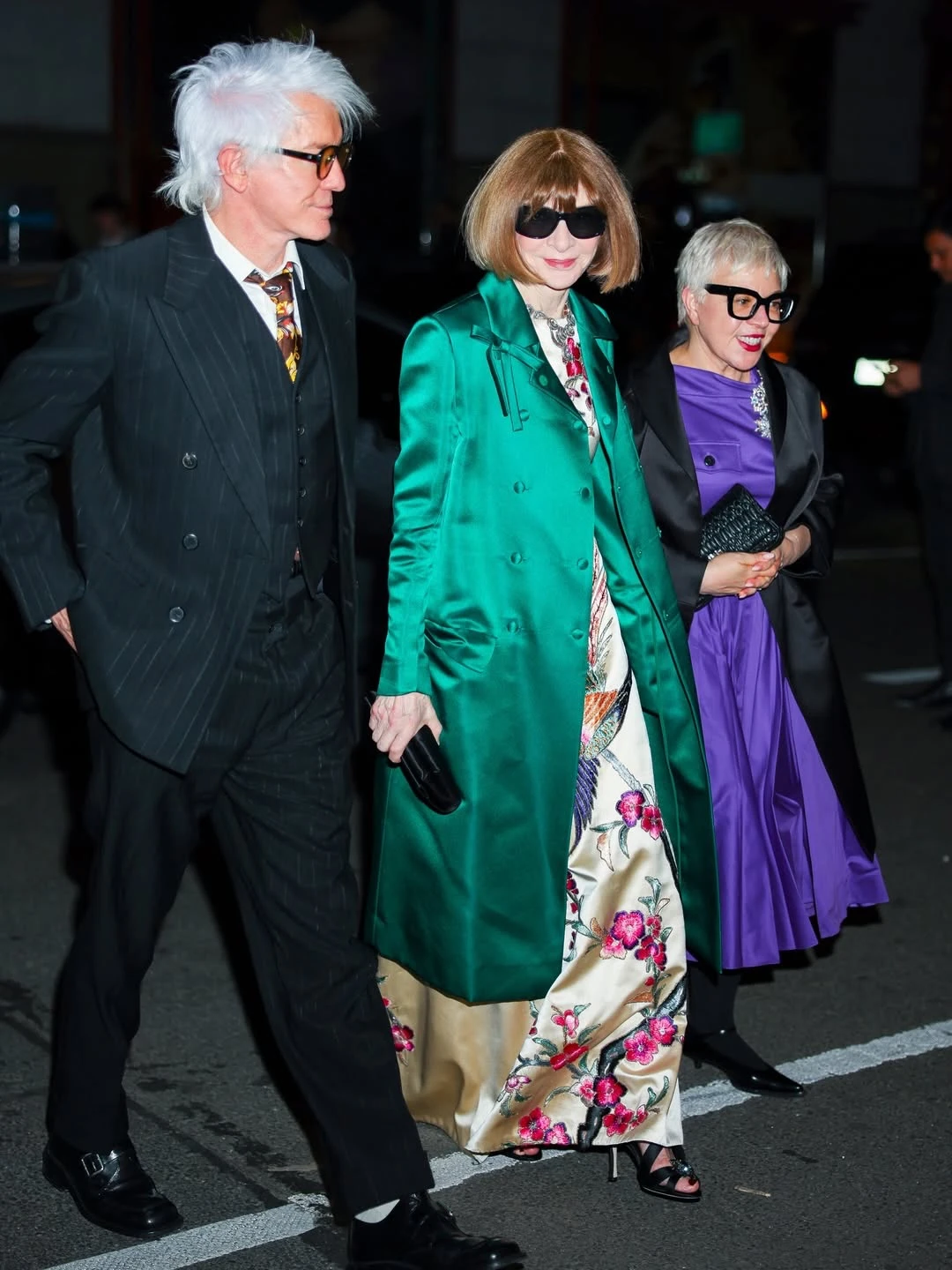 Tổng biên tập tạp chí Vogue Anna Wintour và đạo diễn Baz Luhrmann. Ảnh: Digital Fashion Week.