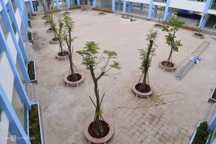 Mọi chi tiết nhỏ nhất đều được chăm chút để đảm bảo an toàn tuyệt đối cho học sinh.