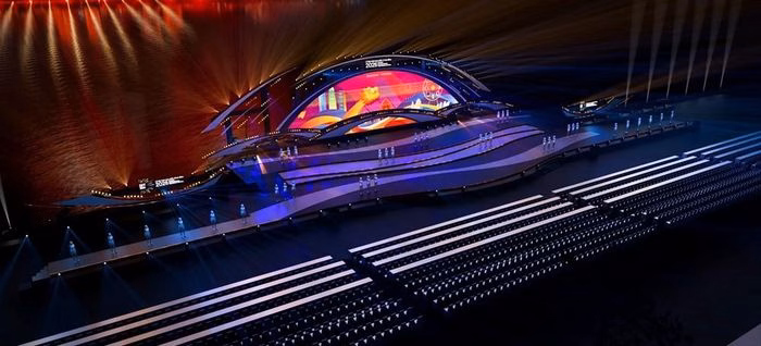 Sự kết hợp giữa chuyển động cơ khí và hiệu ứng LED 3D biến sân khấu thành một thực thể sống động