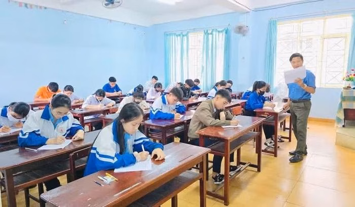 Thí sinh Gia Lai tham dự kỳ thi thử tốt nghiệp THPT. Việc điều chỉnh lịch thi giúp giảm áp lực tâm lý cho học sinh cuối cấp. Ảnh: T.D
