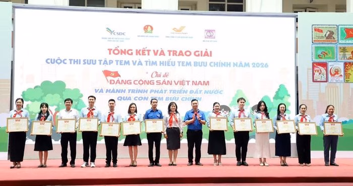 Không khí trao giải tại Cuộc thi sưu tập tem Bưu chính 2026