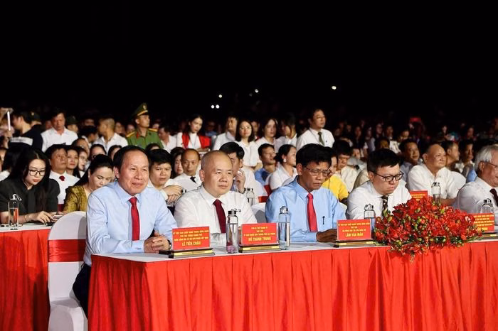 Ông Lê Tiến Châu, Ủy viên Trung ương Đảng, Phó Thủ tướng Chính phủ, nguyên Bí thư Thành ủy Hải Phòng dự lễ khai mạc.