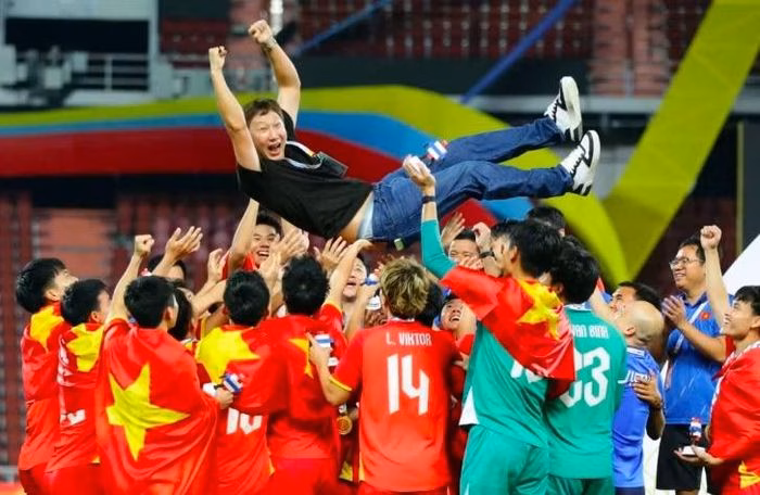 HLV Kim Sang-sik đang tiến rất gần đến việc phá vỡ các kỷ lục mà tiền nhiệm Park Hang-seo để lại
