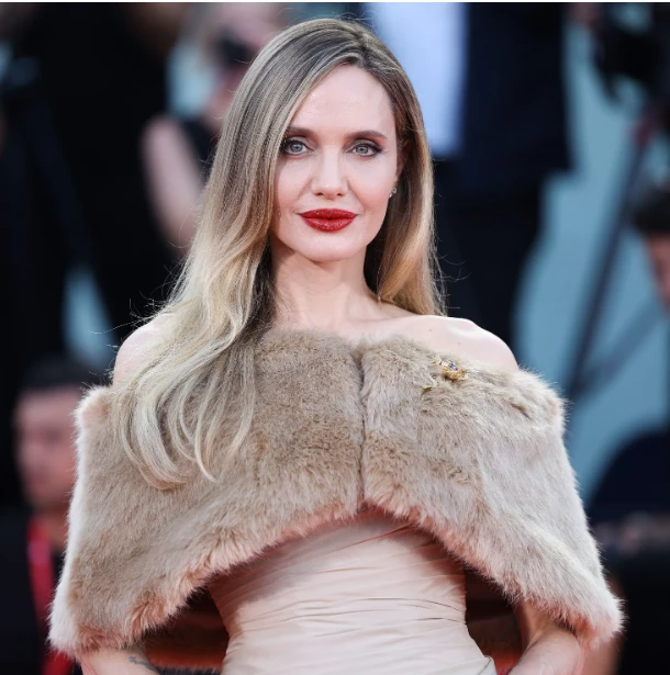 Angelina Jolie dường như sẵn sàng rời Los Angeles để bắt đầu một cuộc sống mới tự do và bình lặng hơn. Ảnh: GETTY IMAGES
